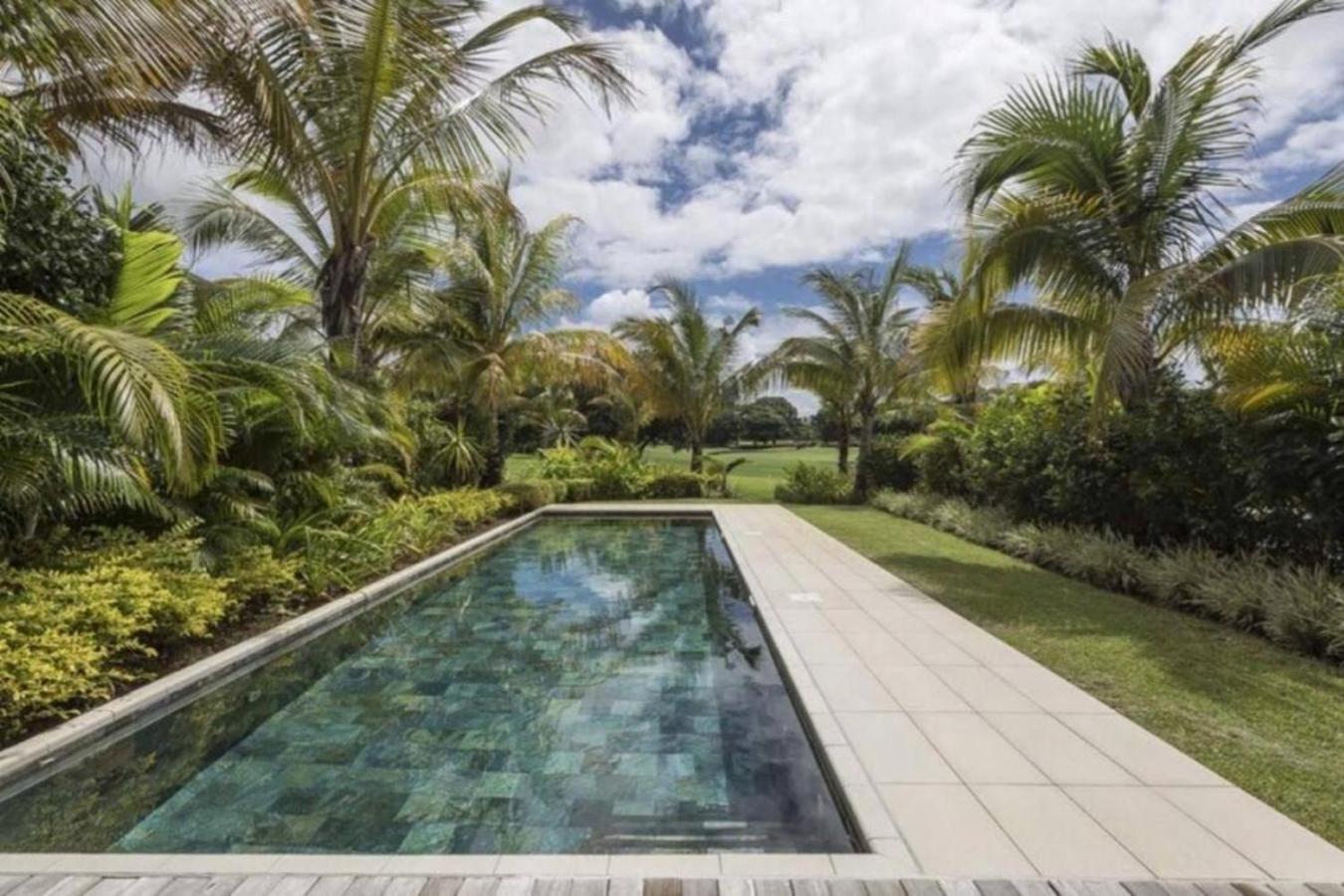 Beautiful Villa With Pool In Anahita Resort Beau Champ Exterior foto